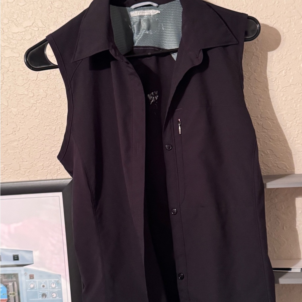 Columbia Black Tank Top Sleeveless Button-Up
